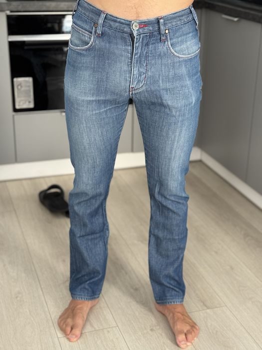 Продам Armani джинсы оригинал