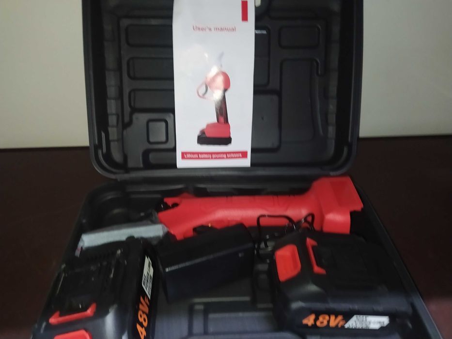 sekator na akumulator 2 akumulatory nowość bardzo mocny utnie nawet pa