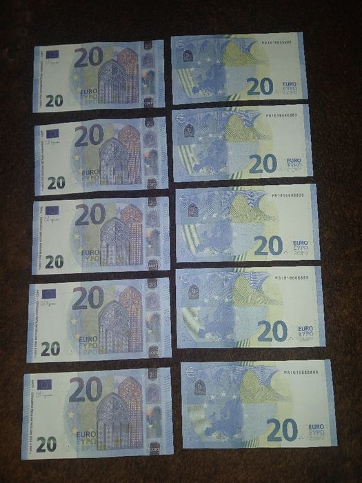 10 Notas 20€ tamanho real