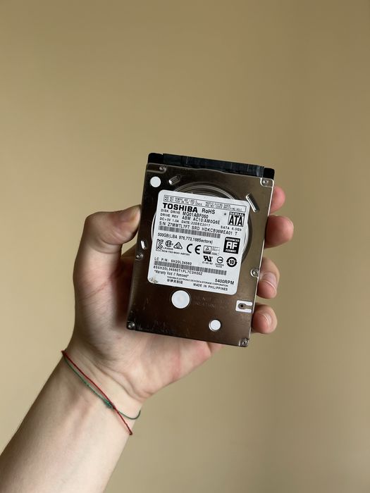 Toshiba 500GB HDD 2.5", хороший стан