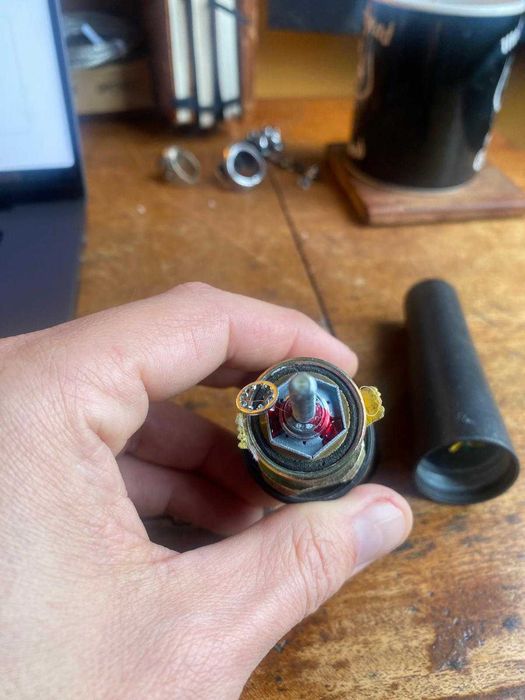 Shure SM57 Microphone - Damaged/For Parts64285999728771123