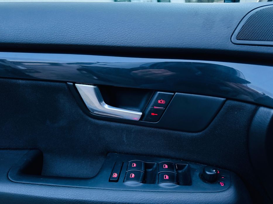 Audi a4 1.9 tdi 130cv M6 S- line 02