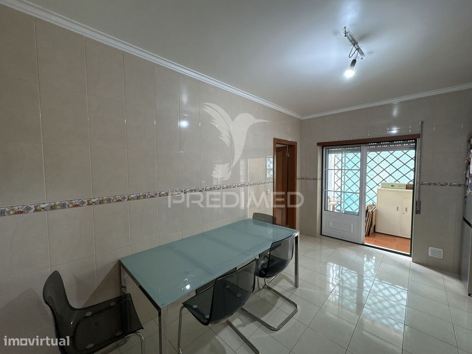 Excelente T3 com 141 m², 2 Suites e Garagem Dupla | Montalvo