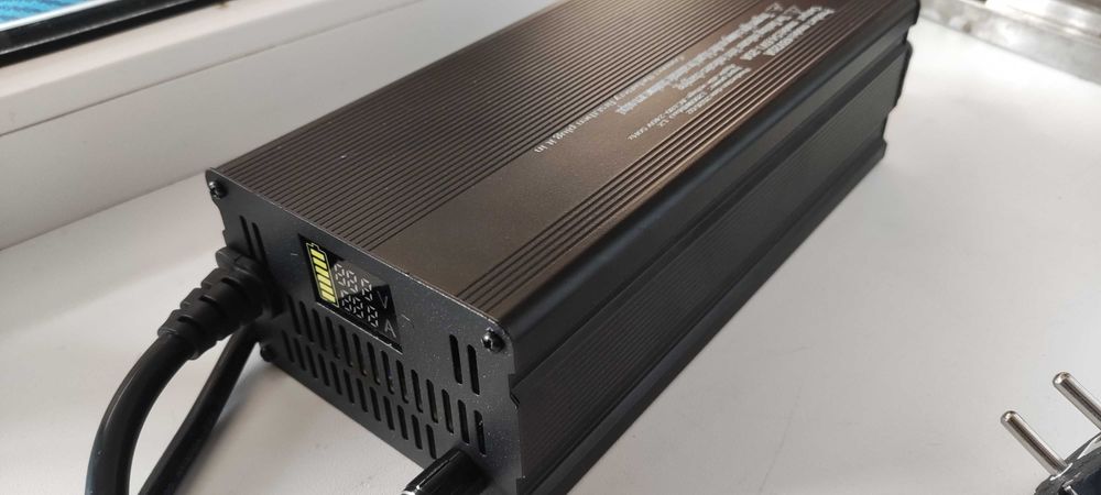 Зарядное устройство для Lifepo4 (48v) 58.4V-20А 16s