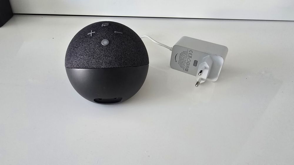 Amazon Alexa Echo Dot 4