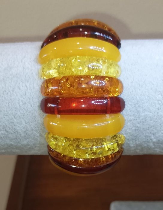 Натуральний бурштиновий браслет