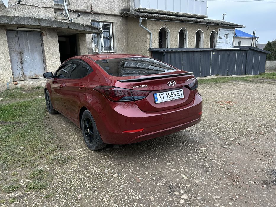 Hyundai elantra 2011