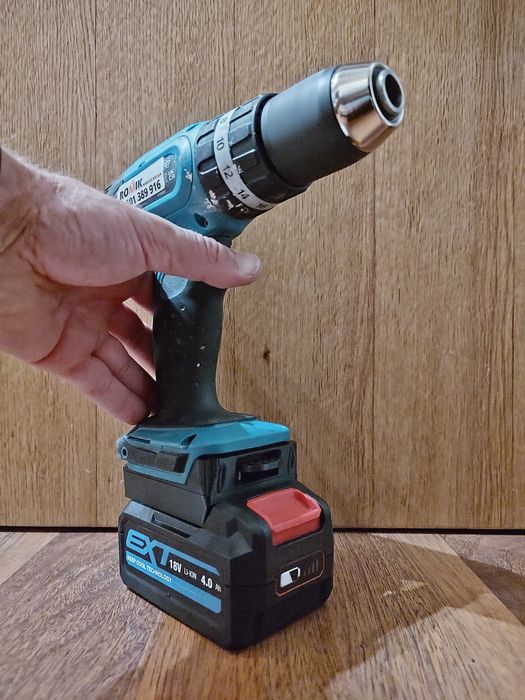 Adapter Makita LXT 18V na baterie Erbauer EXT