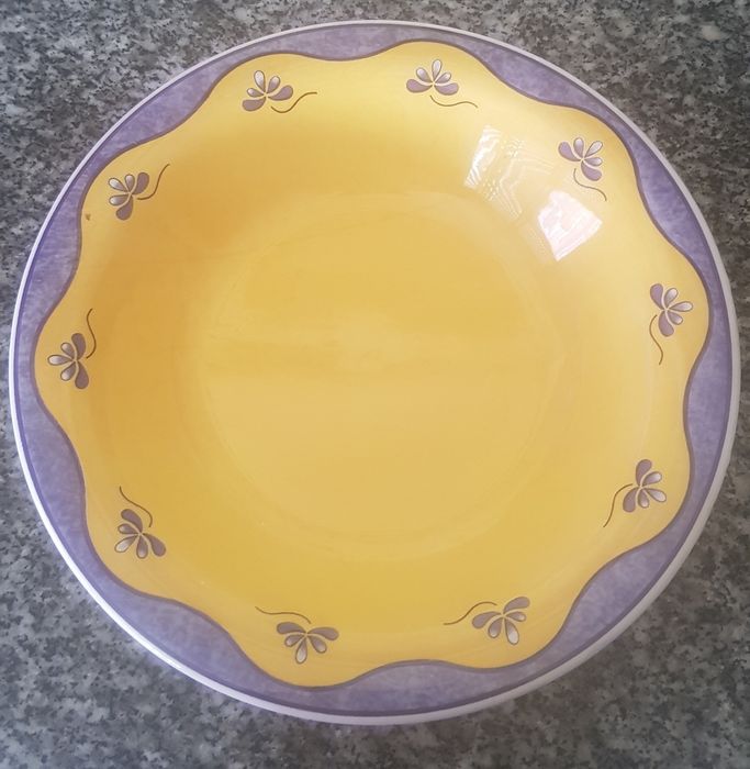 Pratos de refeicao 4 pratos grandes + 10 sopa ou para decoração