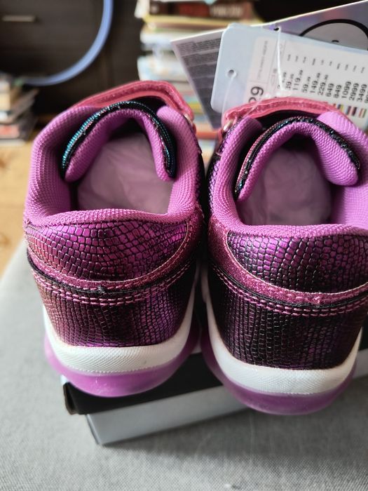 Przepiękne buty kraina lodu elsa Anna 29 nowe adidasy sportowe rzep