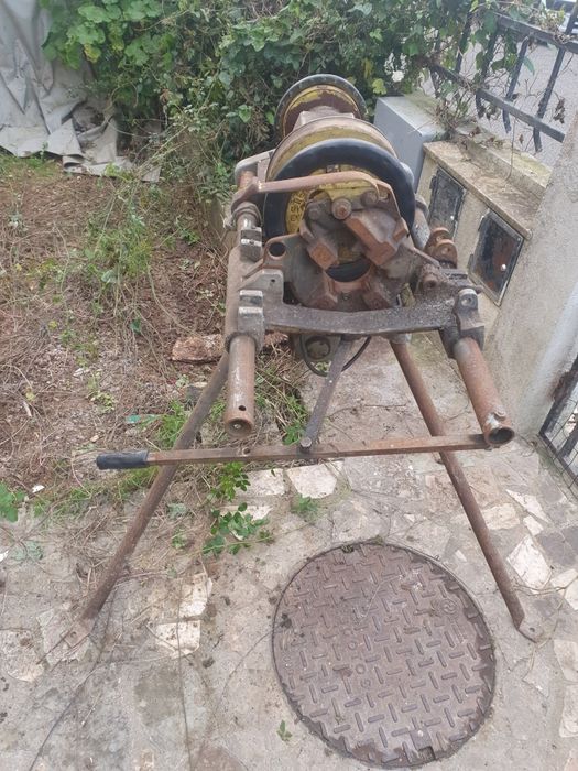 Máquina de abrir roscas