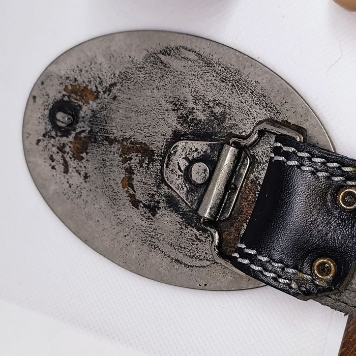 Cinto em Pele de qualidade Vintage Fivela Jesus Cristo Resina em Metal