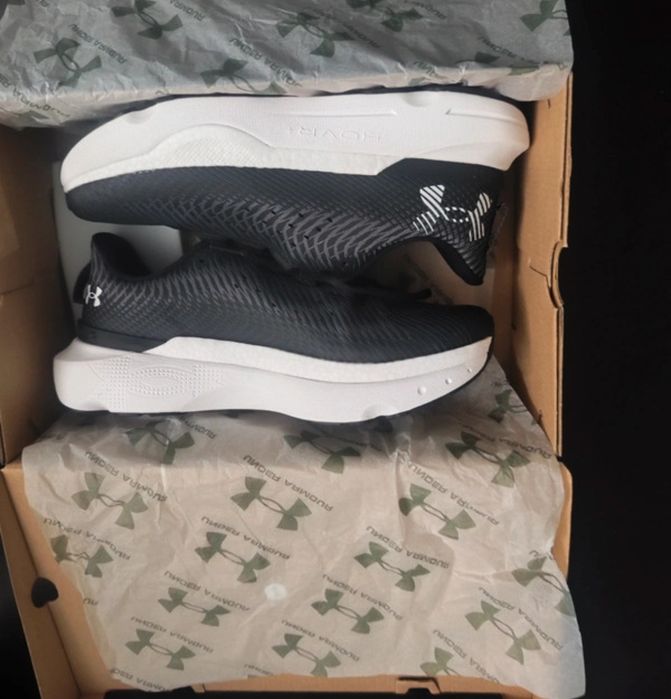 Sapatilhas corrida Under Armour Infinity Pro  T:43

Cor Pretas , com a sola branca


MINIMO PREÇO,NÃO NEGOCIÁVEL