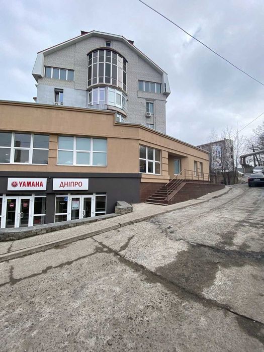 Оренда приміщення вільного призначення Космічна біля Ямахи