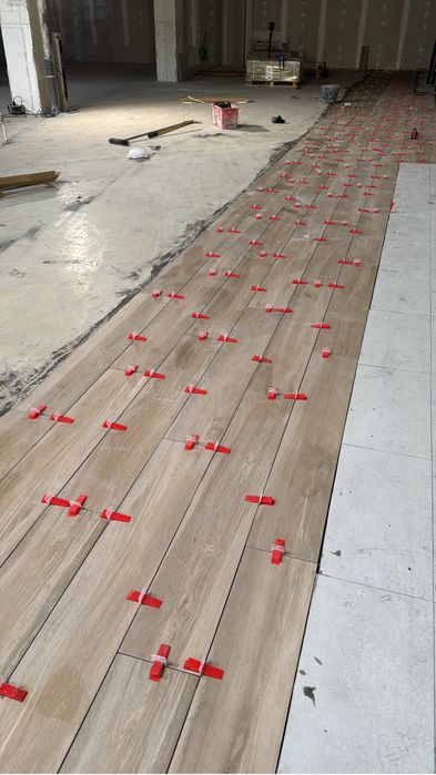 Qualified tile laying team…408604555284336641