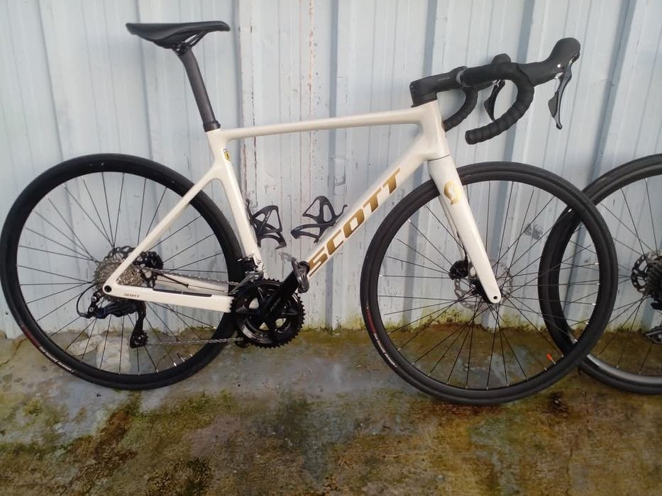 SCOTT ADICT R 30 CAR