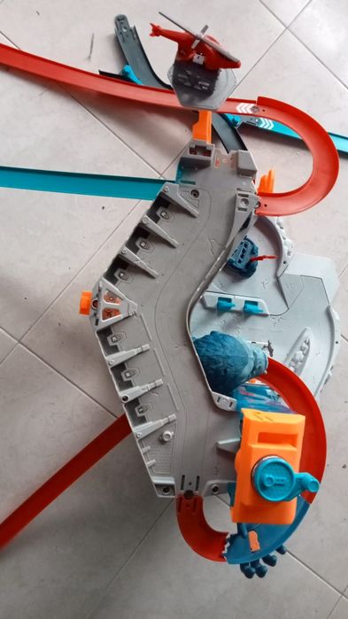 Megapista Metal Machines