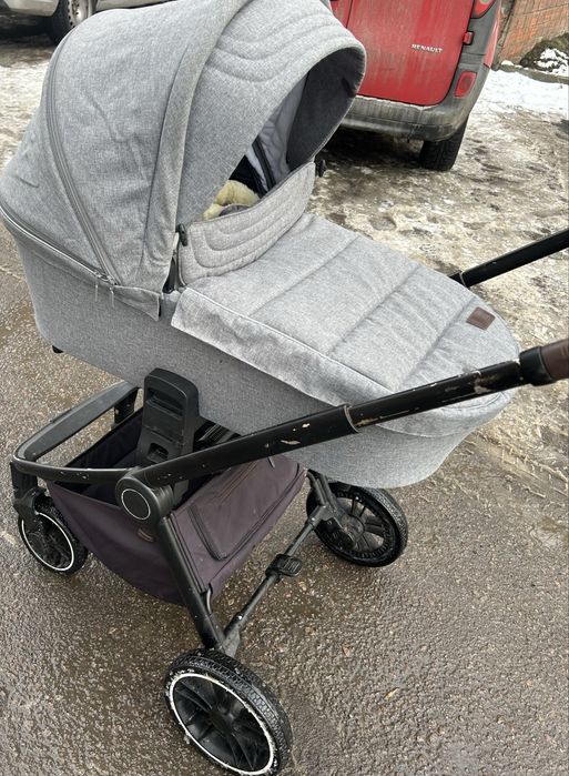 Продам дитячу коляску