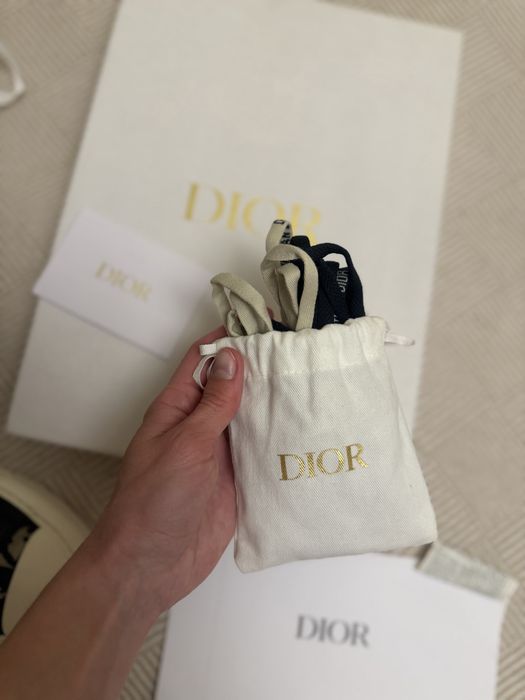 Кеды Dior Original 36 розмір кеди Діор Оригінал повне пакування і документи куплені у Відні в офіційному магазині діор