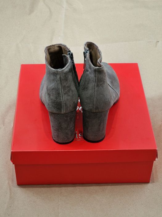 Замшеві черевики-ботильйони IL LACCIO на підборах, р36