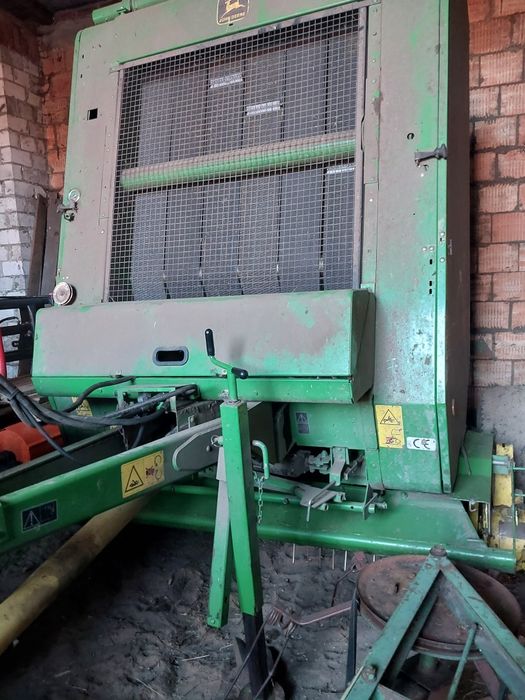 Prasa rolujaca John Deere 590