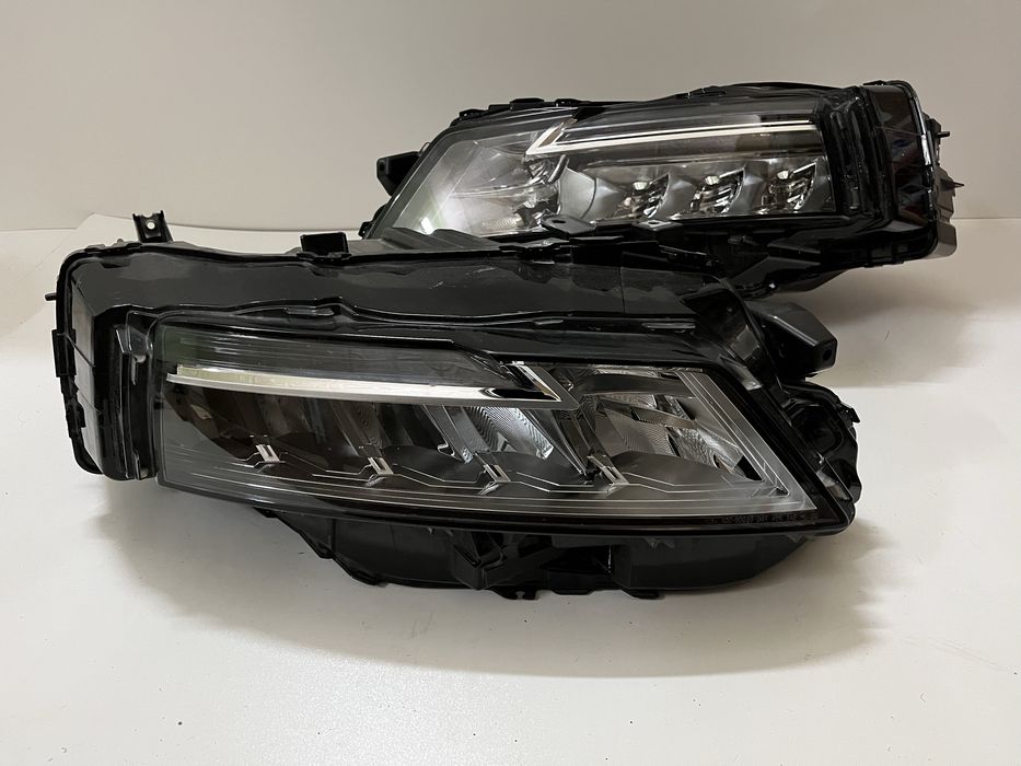 Фара права ліва Nissan Rogue T33 2021 2022 2023 USA оригінал