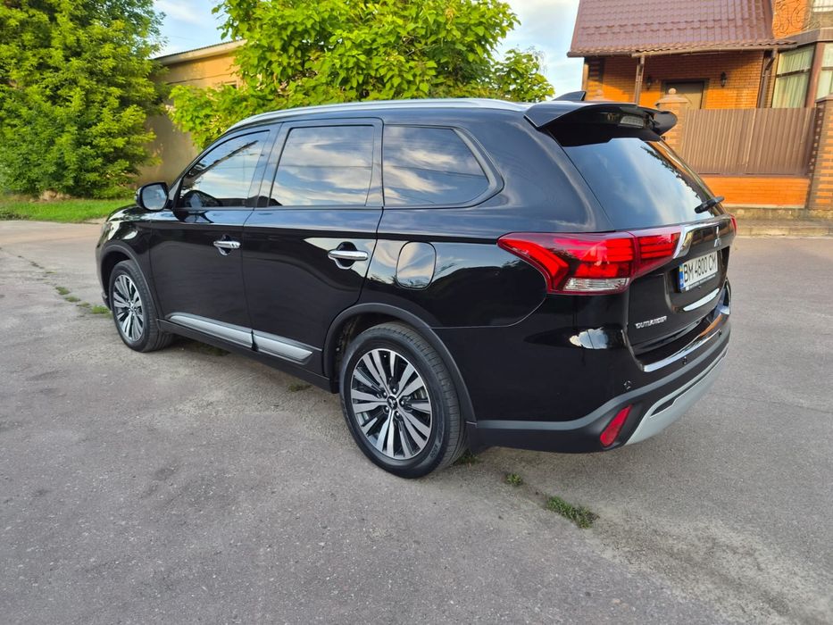 Mitsubishi Outlander  Мітсубісі Аутлендер
