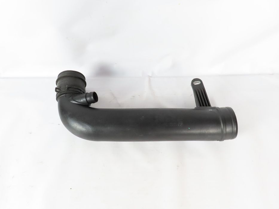 Tubo Da Caixa De Filtro De Ar Audi A3 Ref: 1K0129654Ap / 1K0129656Ag