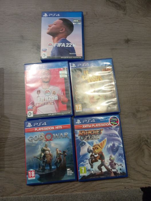 Продам ps 4 pro +ігри