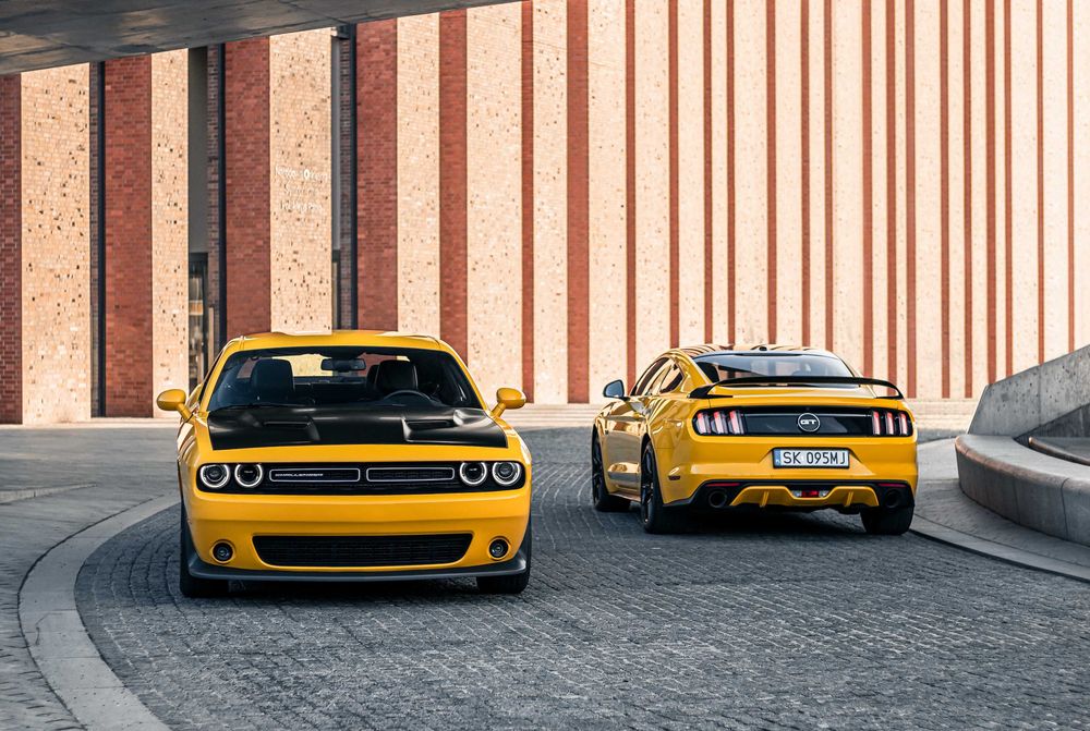 Wynajem Dodge Challenger 6.4L V8 WYDECH wypożyczalnia samochodów