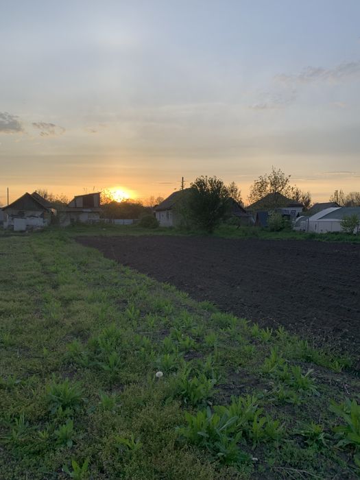 Продаж дачної ділянки під дачу або забудову