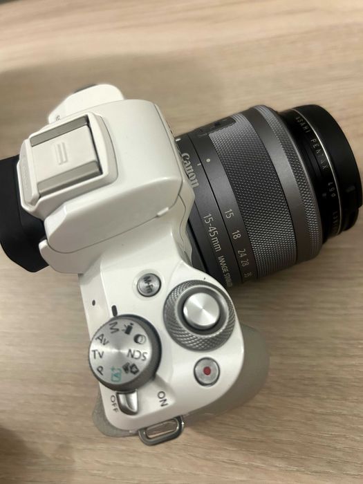 Canon M50 como nova