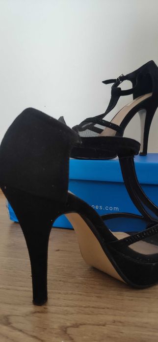 Sapatos de salto alto pretos da Salvatore giulianno, como novos