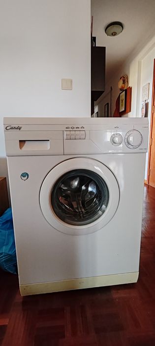 Máquina de lavar roupa Candy