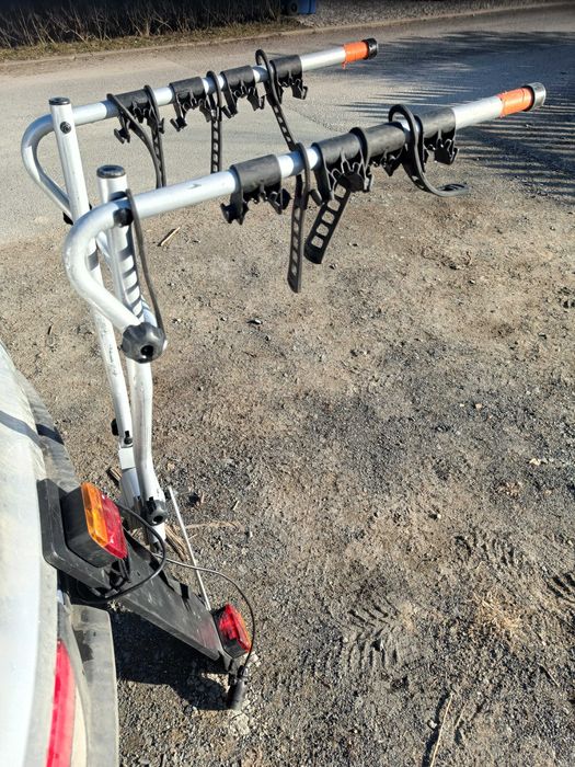 Bagaznik thule 9708 na 4 rowery na hak + tablica oświetleniowa