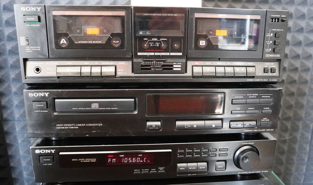 СТОЙКА  тюнер  SONY ST-S215 кассетник Sony TC-W230