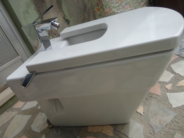 Bidé Suspenso + Misturadora Roca como novo