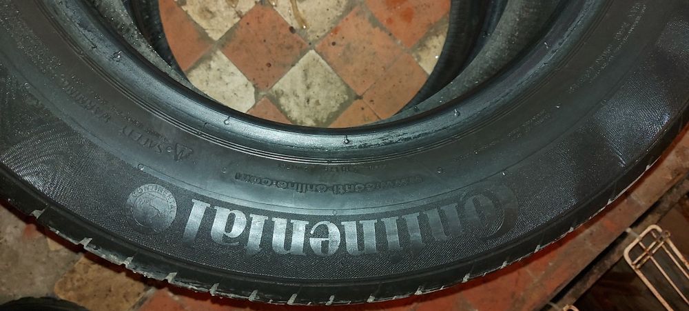 Шины без прокола,без лоток, можно обмен на 215 65 16