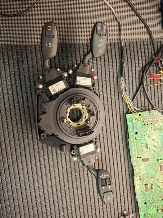 Bmw e60 e61 e62 e63 e64 modulo szl com a fita airbag