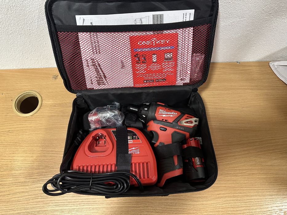 Імпакт milwaukee 2401-20 m12