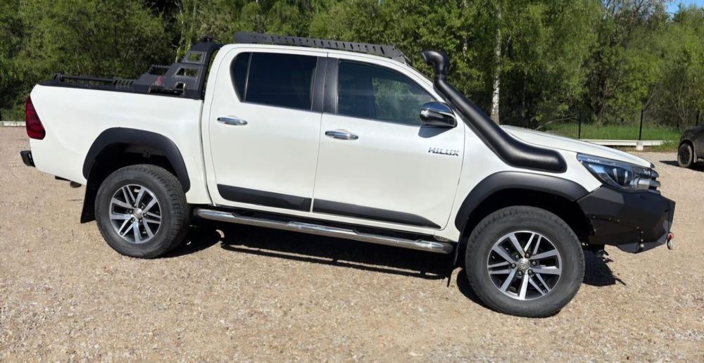 Toyota Hilux 4x4 Double Cab Automatic S&S Executive