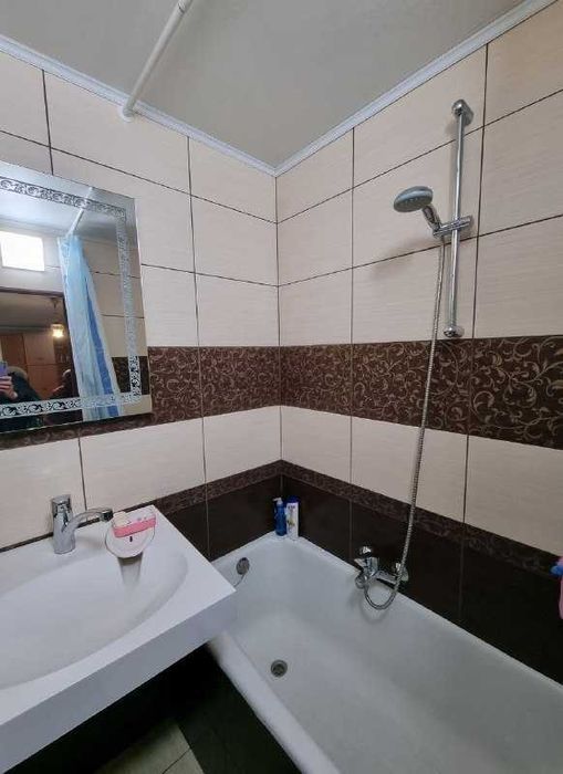 Продам 2к Коммунар Красный Камень  Срочно