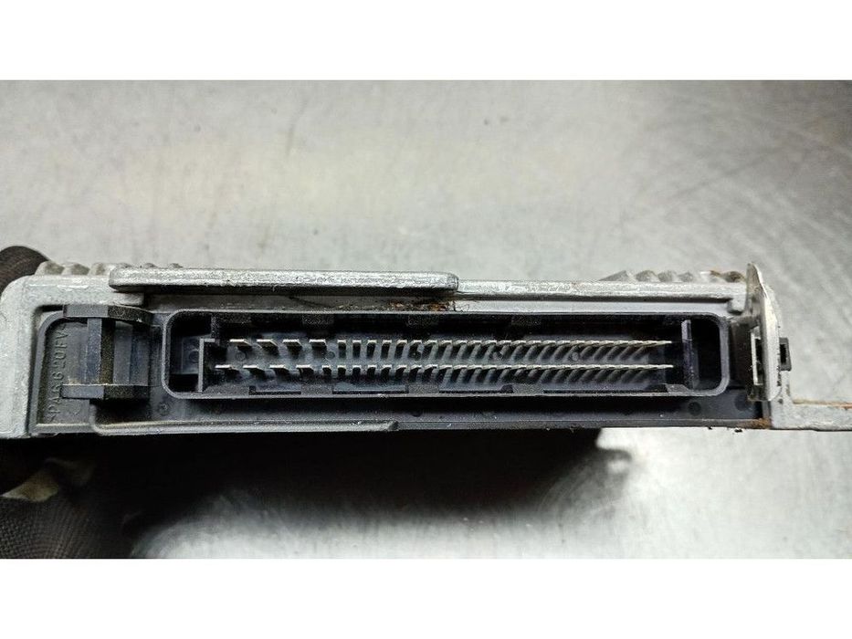 komputer silnika volvo v40 i 2.0b 97r 30864276-0a