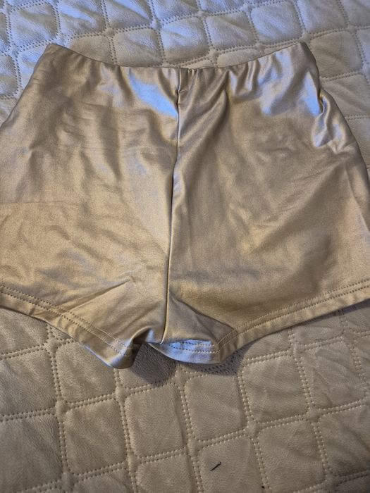 Mini calção em napa