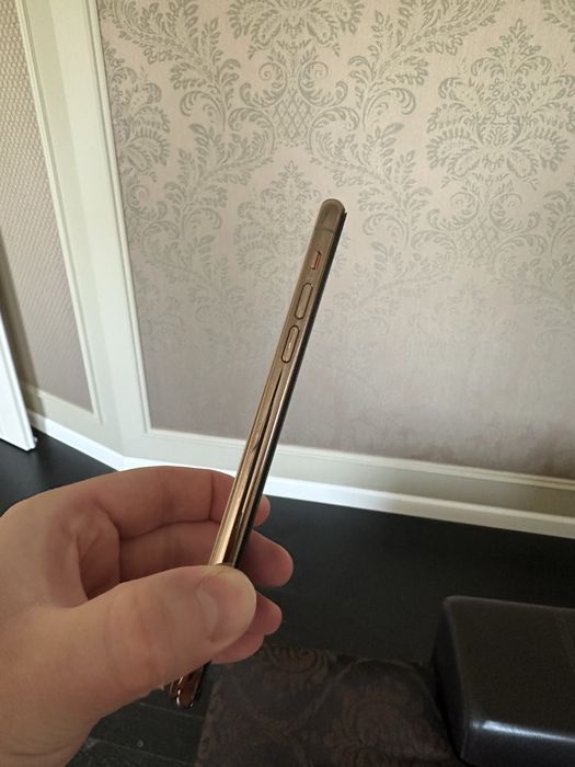 Iphone 11 pro max 64gb gold