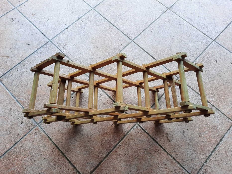 Suporte Madeira Garrafeira Móvel Extensivel