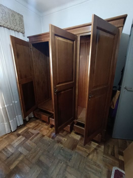 Roupeiro - guarda vestidos 3 portas