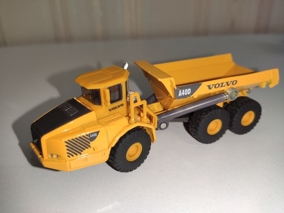 Модель Volvo Siku A40D, іграшка