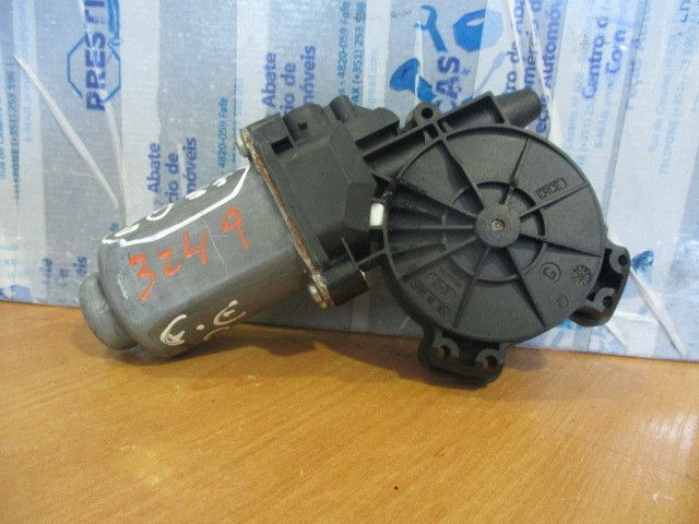 Motor vidro frente esquerdo PEUGEOT 1007 (KM_)