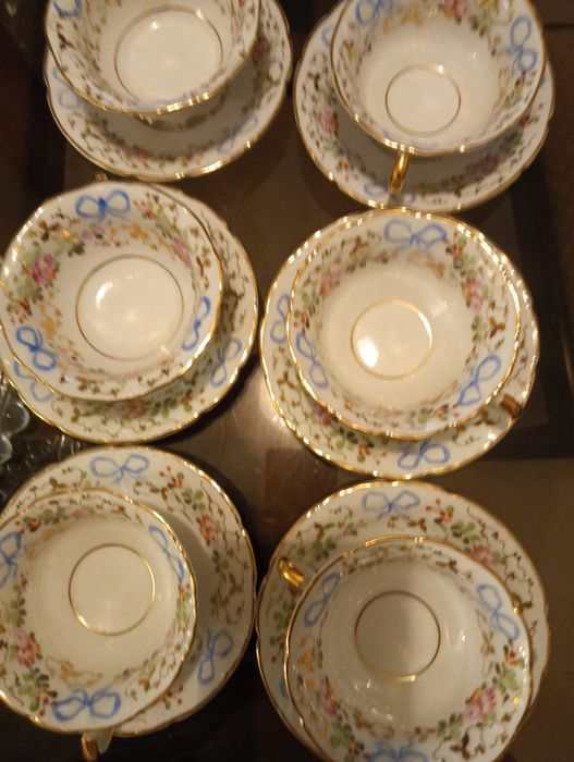 6 chávenas de serviço de chá Vista Alegre da época de 1947 a 1968